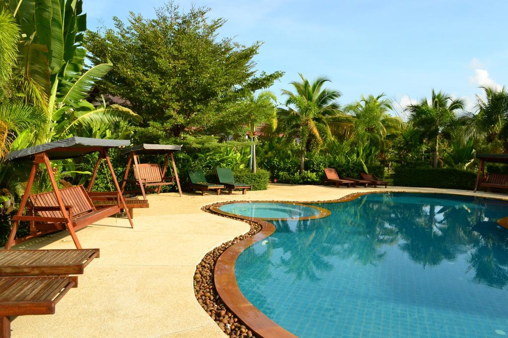 Yuwadee Resort Chalong Exterior photo