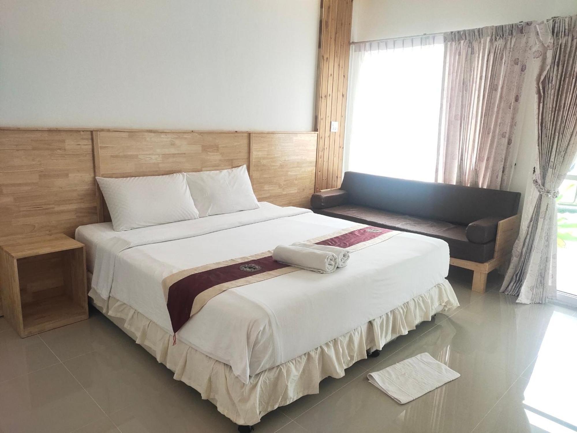 Yuwadee Resort Chalong Exterior photo