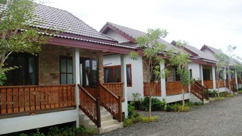 Yuwadee Resort Chalong Exterior photo