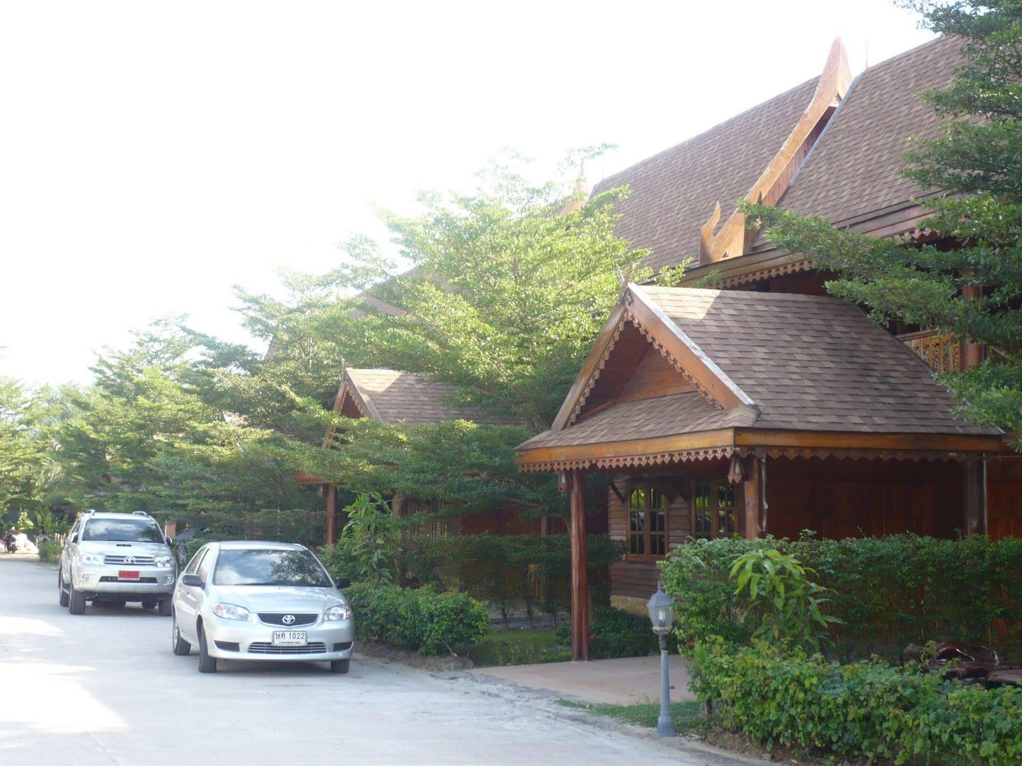 Yuwadee Resort Chalong Exterior photo
