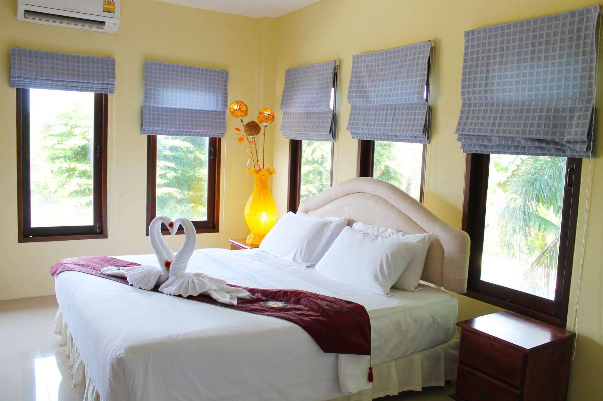 Yuwadee Resort Chalong Exterior photo
