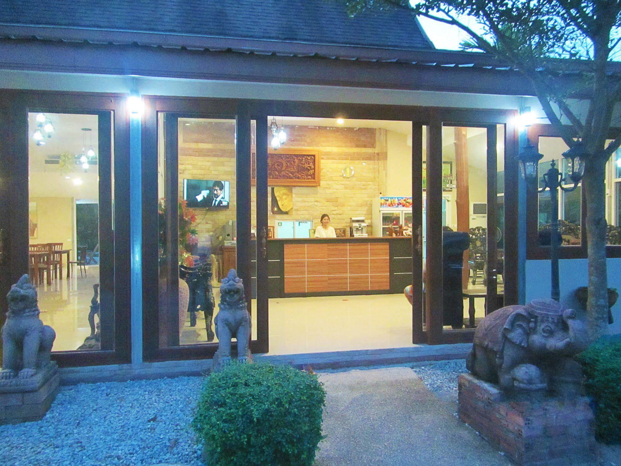 Yuwadee Resort Chalong Exterior photo