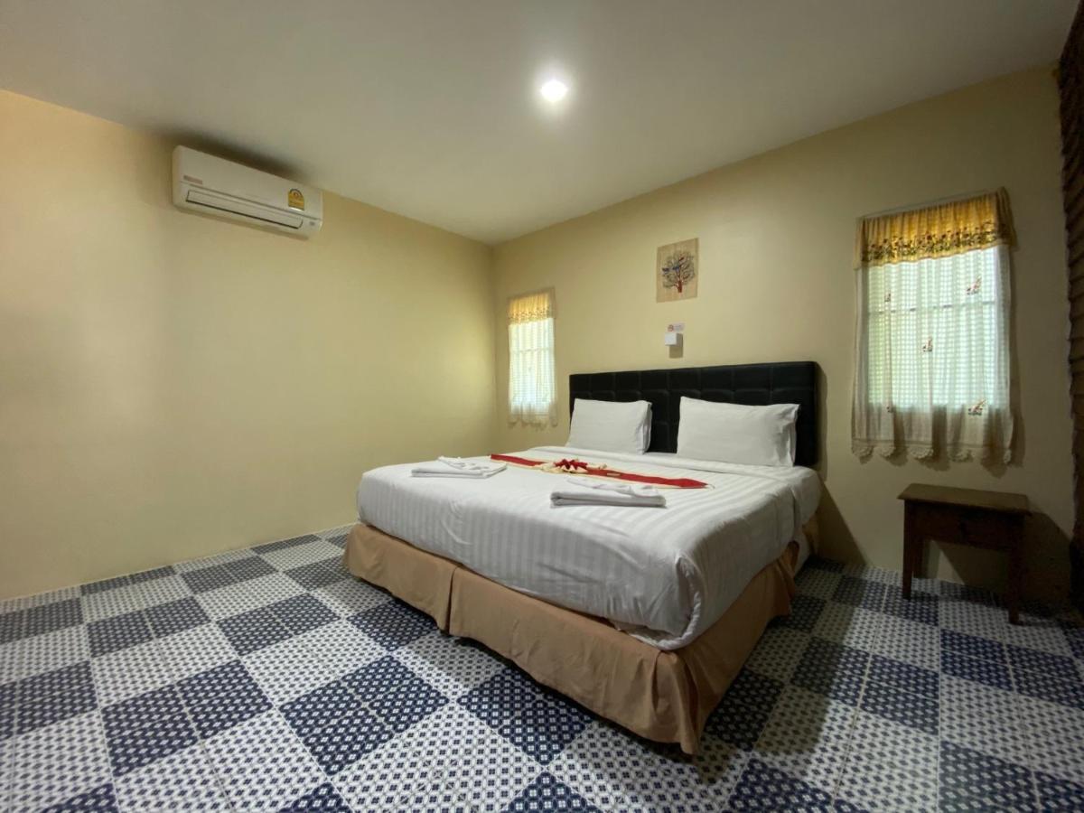 Yuwadee Resort Chalong Exterior photo