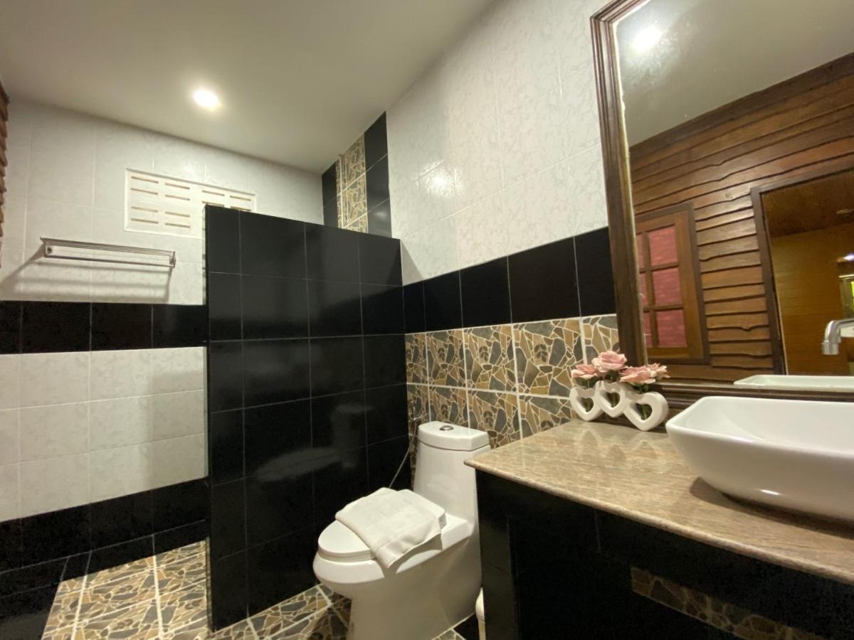 Yuwadee Resort Chalong Exterior photo