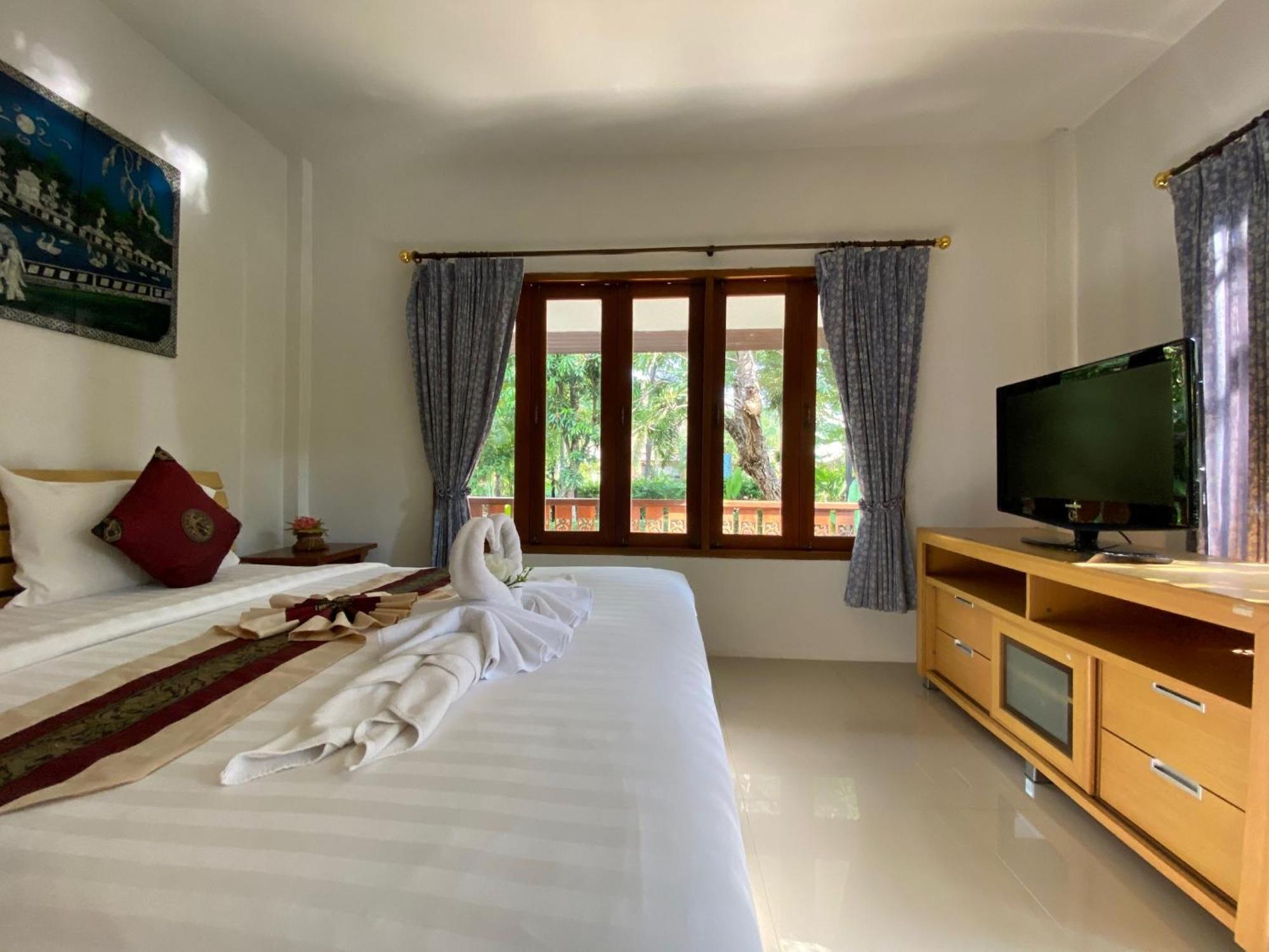 Yuwadee Resort Chalong Exterior photo