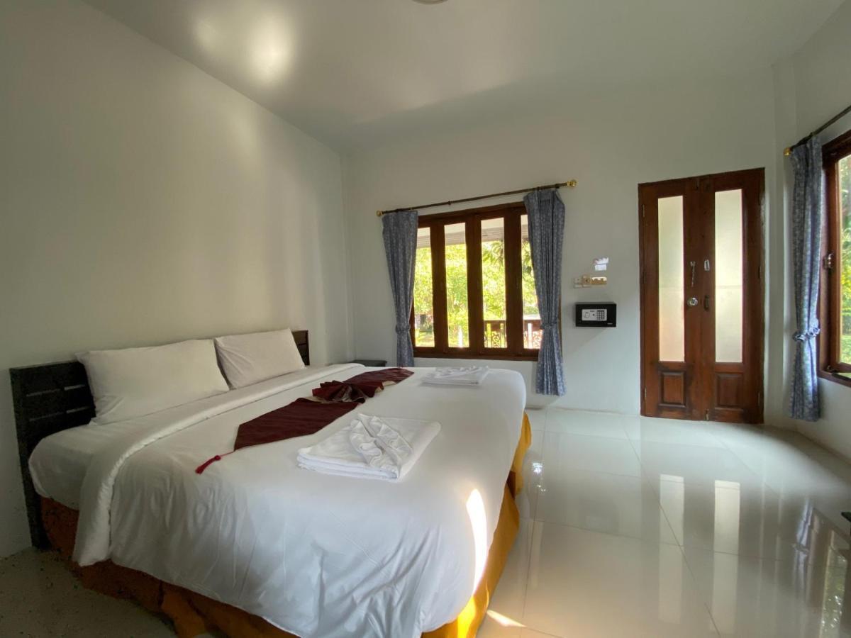 Yuwadee Resort Chalong Exterior photo